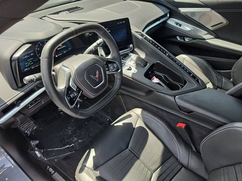 Used 2025 Chevrolet Corvette Stingray Preferred Conv w/ 2LT RWD image 13