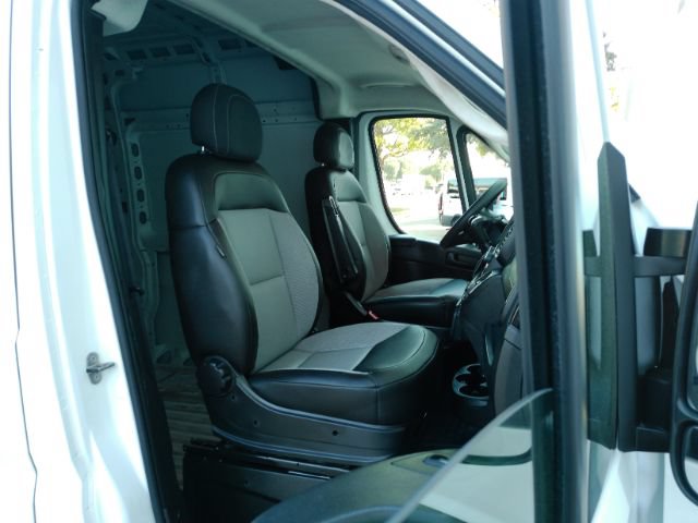 Used 2025 RAM ProMaster 2500 w/ Convenience Group FWD image 24