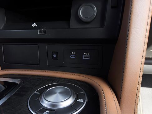 Used 2022 INFINITI QX80 Sensory w/ All-Season Package image 15