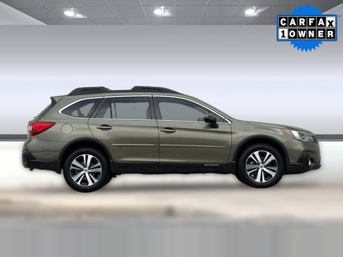 Used 2018 Subaru Outback 3.6R Limited AWD/4WD image 8