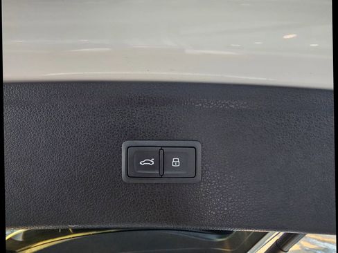 Used 2019 Audi Q5 2.0T Premium Plus w/ Premium Plus Package image 31