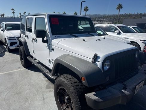 Used 2015 Jeep Wrangler Unlimited Sport w/ Max Tow Package AWD/4WD image 1