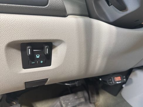 Used 2008 Chevrolet Silverado 3500 LTZ w/ EZ-Lift Tailgate Package image 22