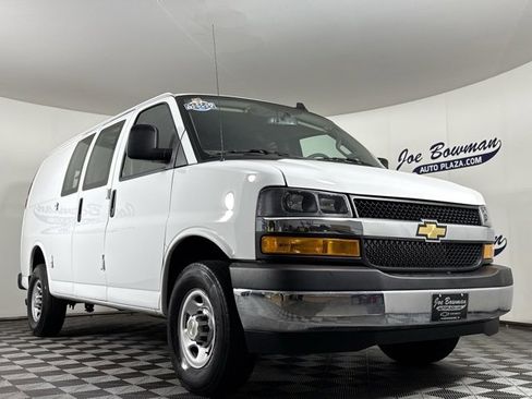 Used 2024 Chevrolet Express 2500 w/ Driver Convenience Package image 5