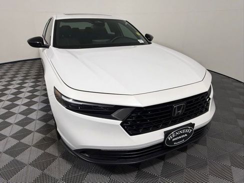 Used 2024 Honda Accord Sport image 8