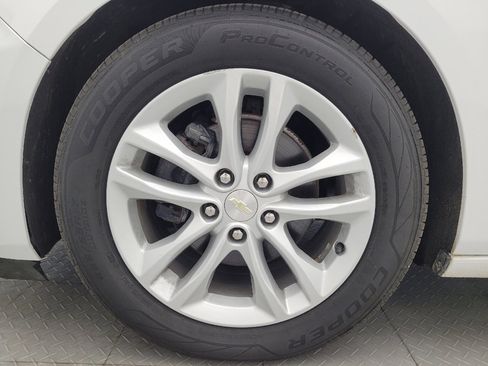 Used 2018 Chevrolet Malibu LT FWD image 31