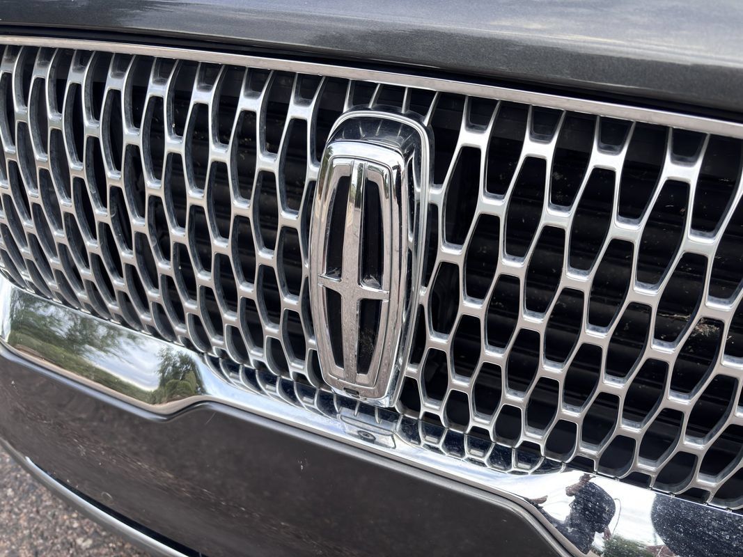 Used 2020 Lincoln Aviator Reserve RWD image 12