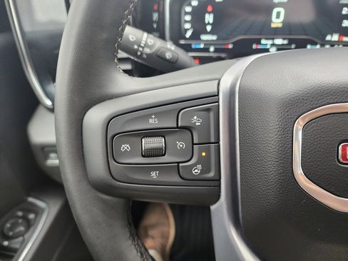 Used 2023 GMC Sierra 1500 Elevation image 26