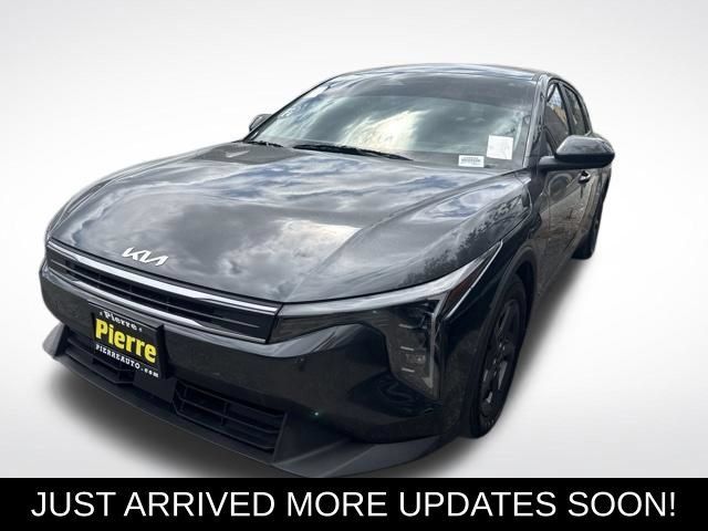 Used 2025 Kia K4 FWD image 1