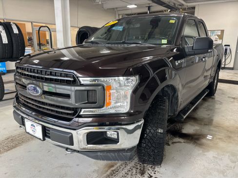 Used 2019 Ford F150 XLT w/ Equipment Group 302A Luxury image 4