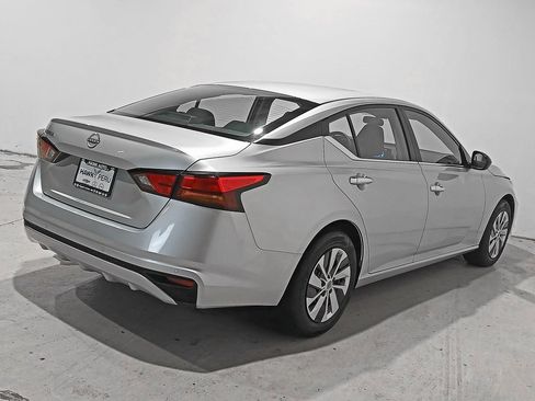 Certified 2024 Nissan Altima 2.5 S image 6