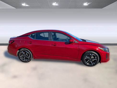 Used 2024 Nissan Sentra SV image 8
