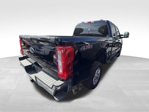 Used 2025 Ford F250 XLT AWD/4WD image 2
