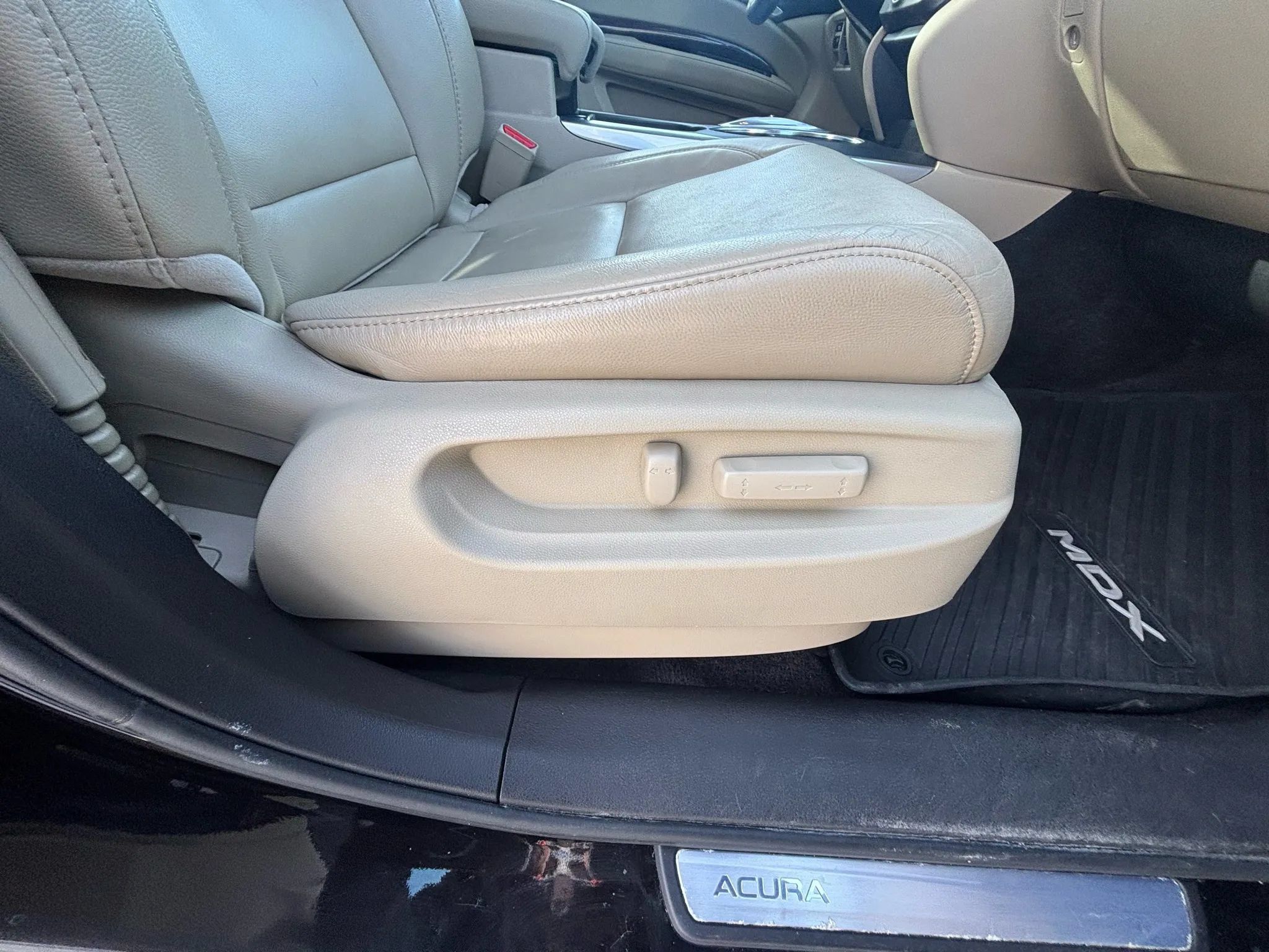 Used 2017 Acura MDX w/ Technology Package AWD/4WD image 42