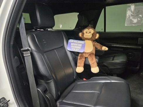 Used 2021 Ford Expedition XLT RWD image 24