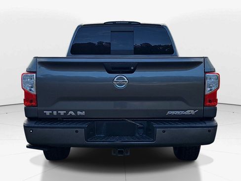 Used 2018 Nissan Titan PRO-4X w/ Pro-4x Convenience Package AWD/4WD image 5