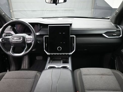 Used 2025 GMC Acadia Elevation image 24