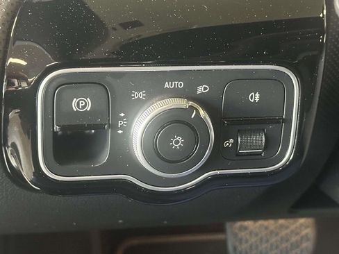 Used 2025 Mercedes-Benz CLA 250 4MATIC image 24