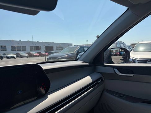 Used 2025 Hyundai Palisade SEL FWD image 39