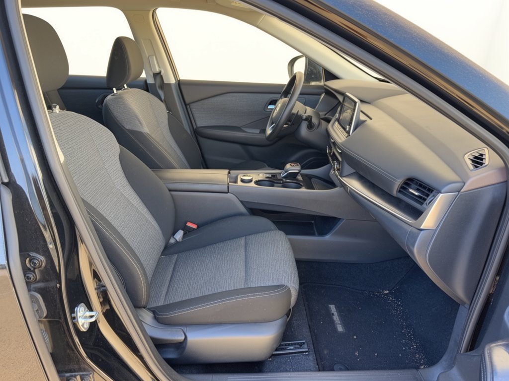 Used 2023 Nissan Rogue SV AWD/4WD image 30