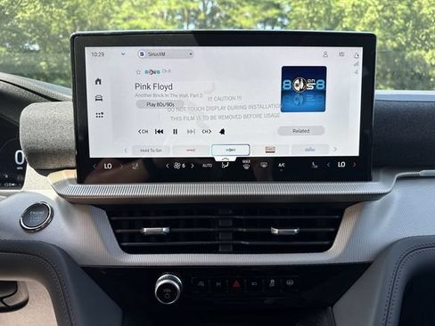 New 2026 Ford Explorer Active w/ Active Comfort Package AWD/4WD image 16