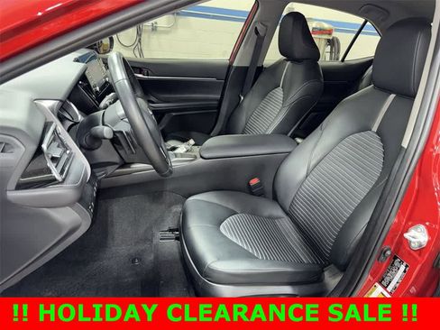 Used 2024 Toyota Camry SE image 15