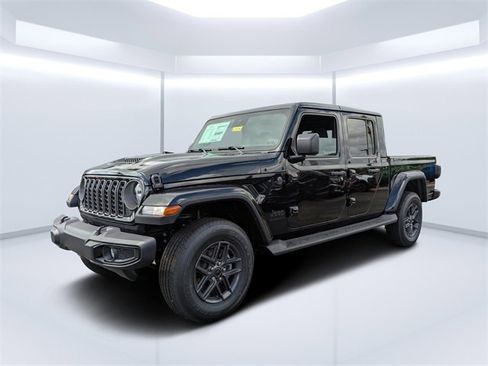 New 2025 Jeep Gladiator Sport image 7