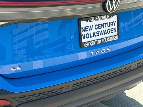 New 2025 Volkswagen Taos SE image 6