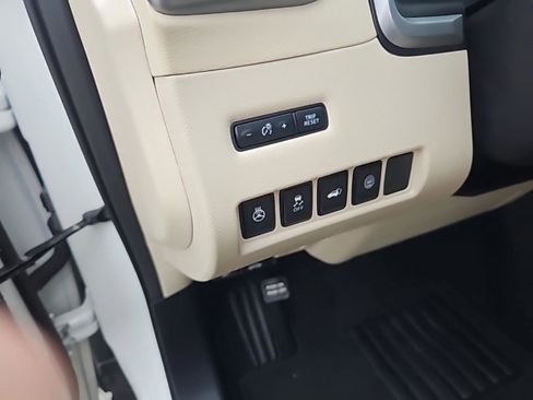 Used 2024 Nissan Murano Platinum w/ Cargo Package image 18