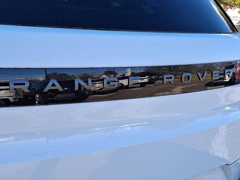 New 2025 Land Rover Range Rover Sport Dynamic SE image 28