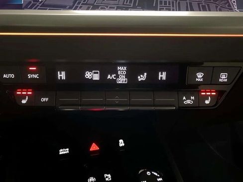 Used 2024 Audi Q4 e-tron Premium Plus w/ Premium Plus image 54