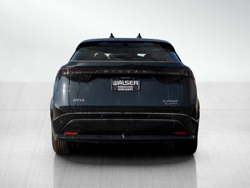 New 2025 Nissan Ariya Platinum image 5