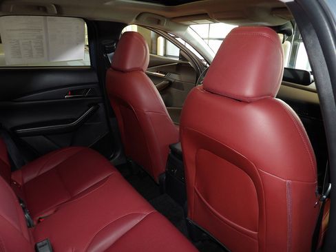 Certified 2024 MAZDA CX-30 AWD 2.5 S w/ Preferred Package image 17