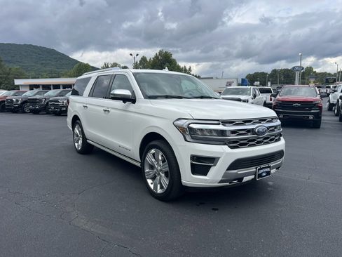 Certified 2022 Ford Expedition Max Platinum image 3