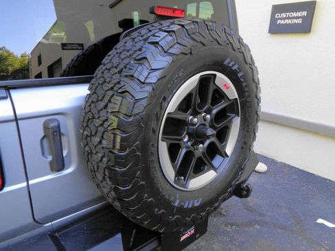 Used 2021 Jeep Wrangler Unlimited Rubicon AWD/4WD image 10
