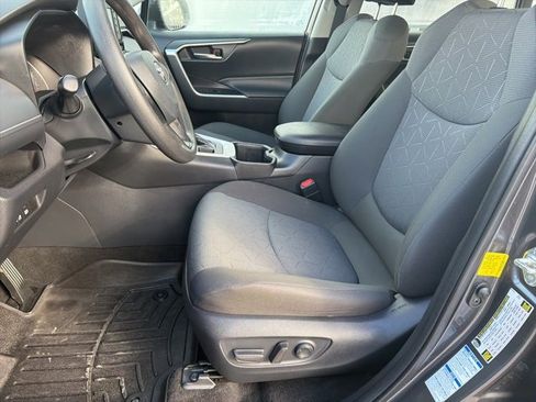 Used 2022 Toyota RAV4 XLE image 20