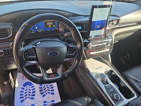 Used 2022 Ford Explorer ST w/ ST Street Pack image 13