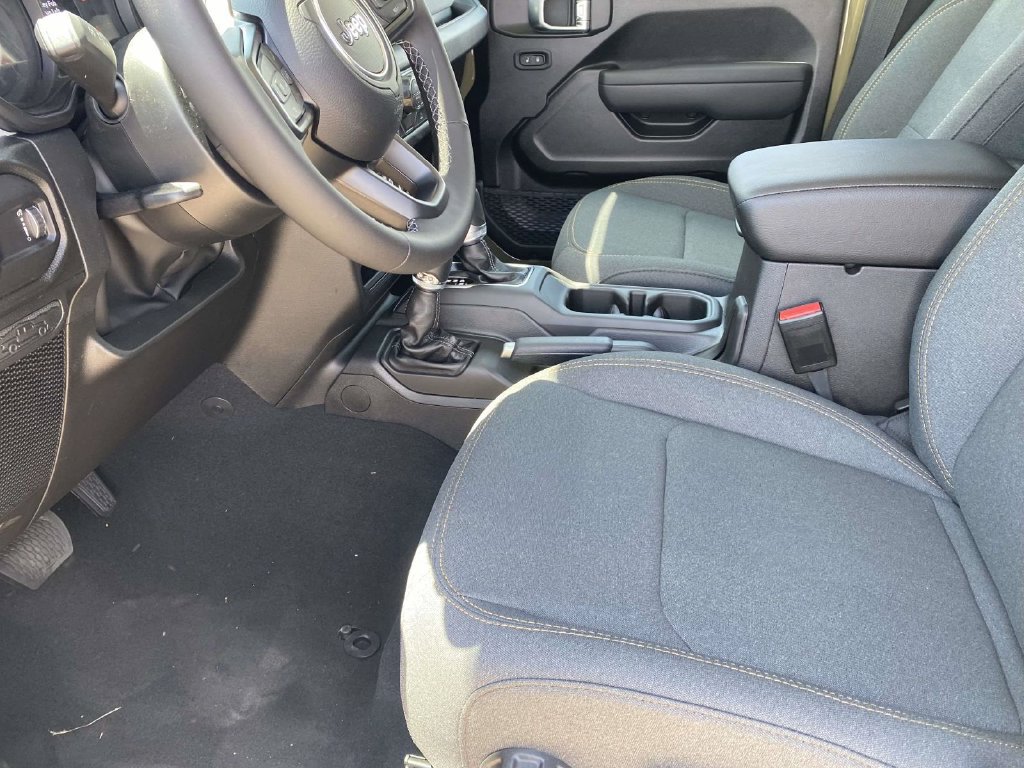 New 2026 Jeep Gladiator Sport AWD/4WD image 40