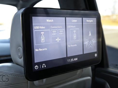 Used 2021 Cadillac Escalade ESV Premium Luxury Platinum image 36