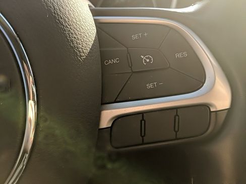 Used 2020 Jeep Compass Latitude image 15