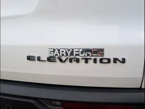 Used 2025 GMC Acadia Elevation image 18