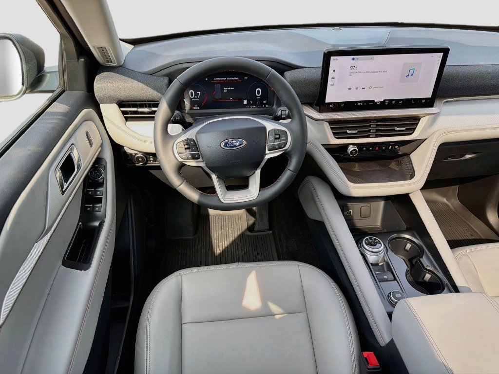 New 2026 Ford Explorer Active w/ Active Comfort Package AWD/4WD image 25