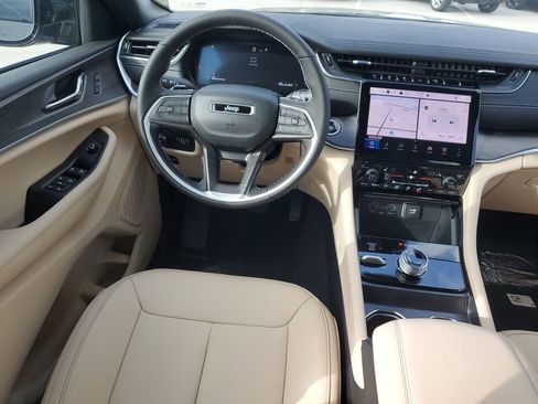 New 2025 Jeep Grand Cherokee L Limited w/ Black Appearance Package image 14