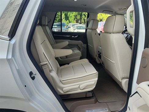 Certified 2022 GMC Yukon Denali image 28