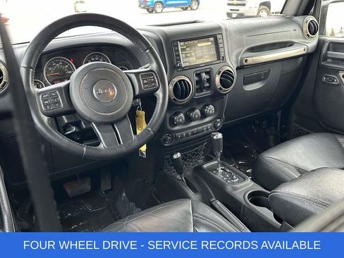 Used 2016 Jeep Wrangler Unlimited Sahara image 2