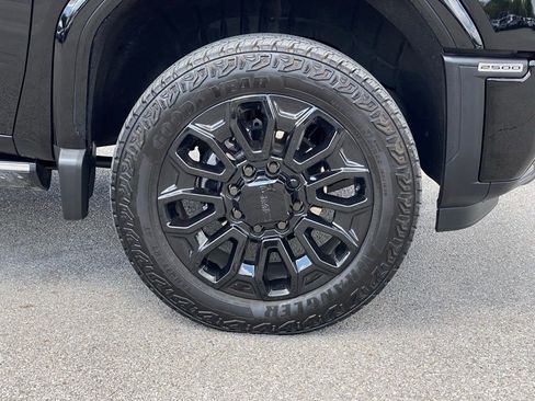 Used 2025 GMC Sierra 2500 Denali Ultimate AWD/4WD image 32