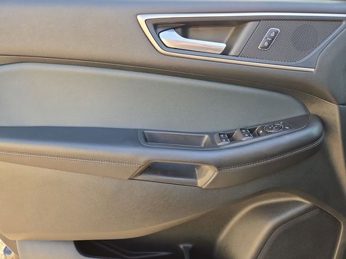 Used 2023 Ford Edge SEL w/ Sport Appearance Package image 15