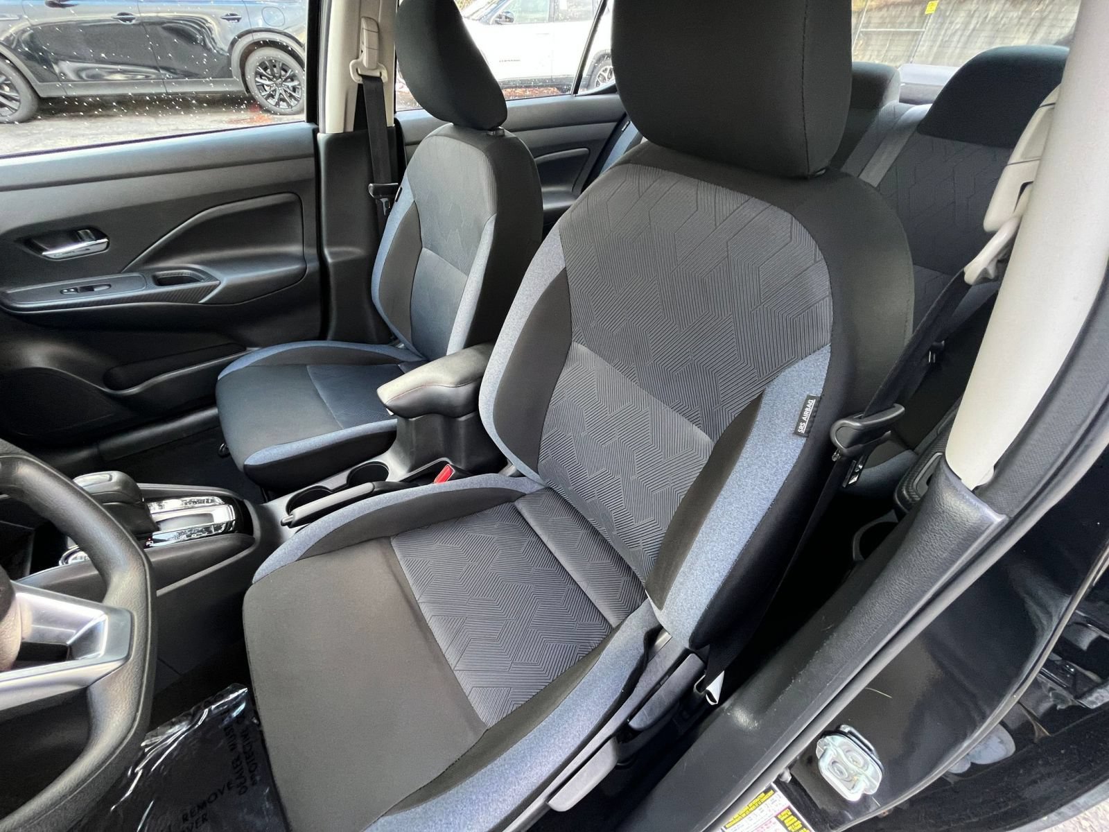 Used 2025 Nissan Versa SV FWD image 35
