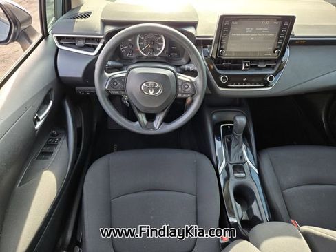 Used 2021 Toyota Corolla LE image 14