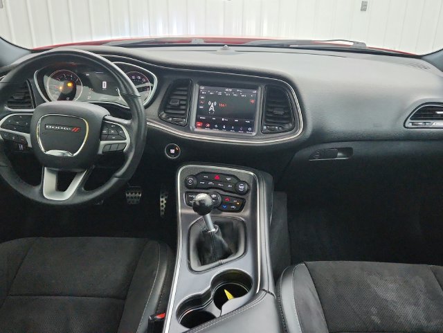 Used 2018 Dodge Challenger R/T Scat Pack w/ Leather Interior Group RWD image 25